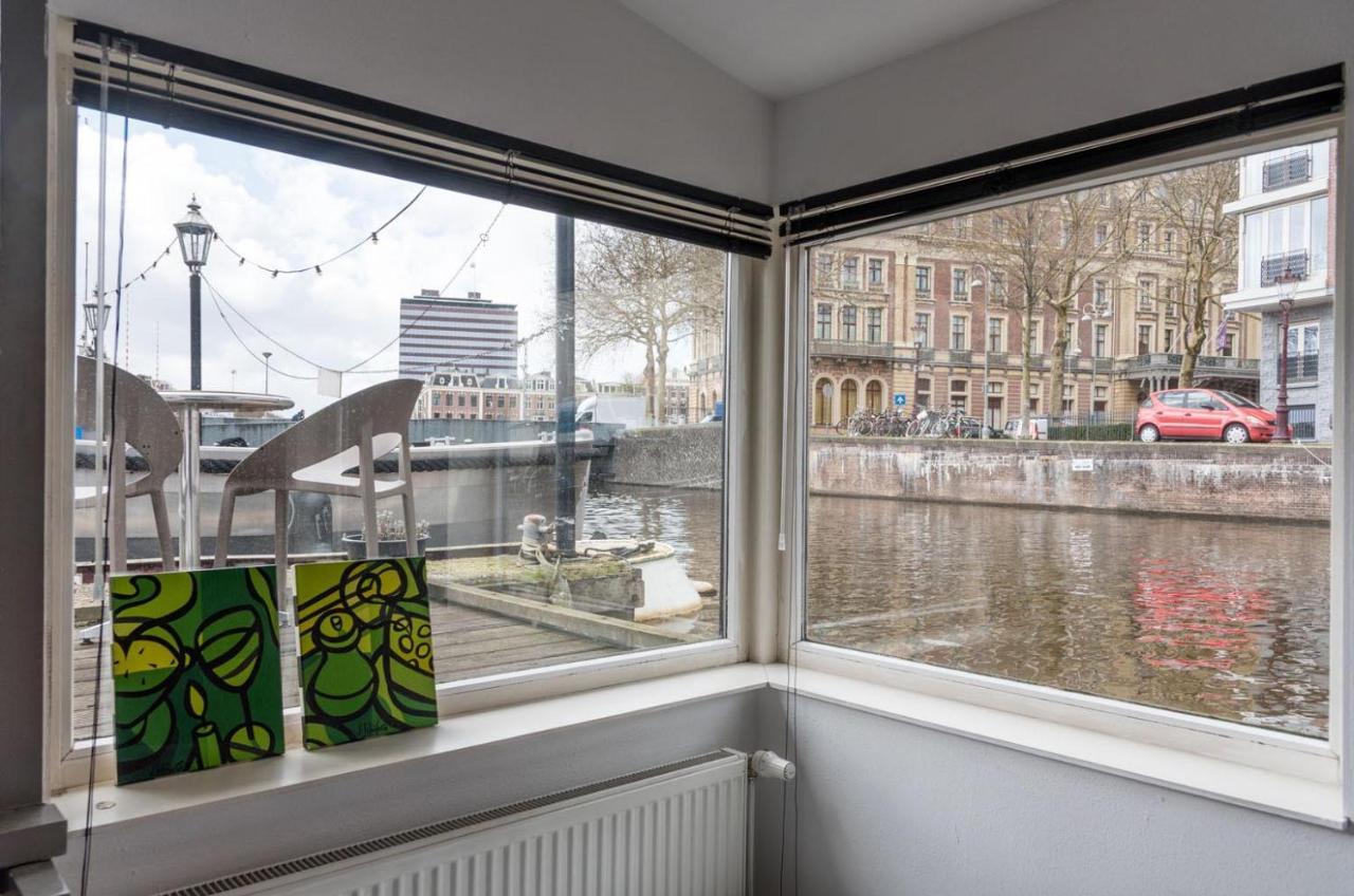 לינה וארוחת בוקר אמסטרדם Houseboat Next To Amstel מראה חיצוני תמונה